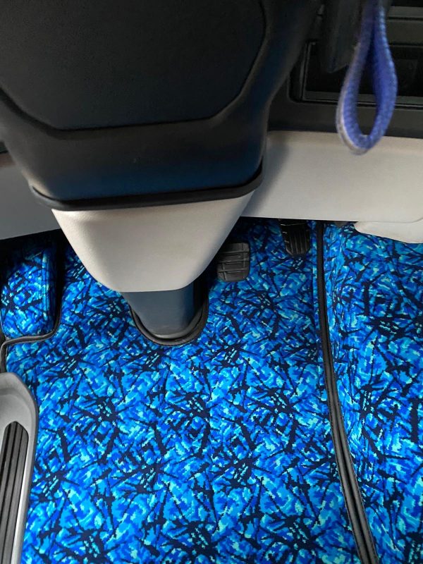 Plüsch Fußmatten passend für SCANIA R New Generation Beifahrersitz Klappstuhl unter die Leisten