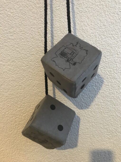 Dekowürfel mit Druck 10x10 aus Wildleder – Bild 3