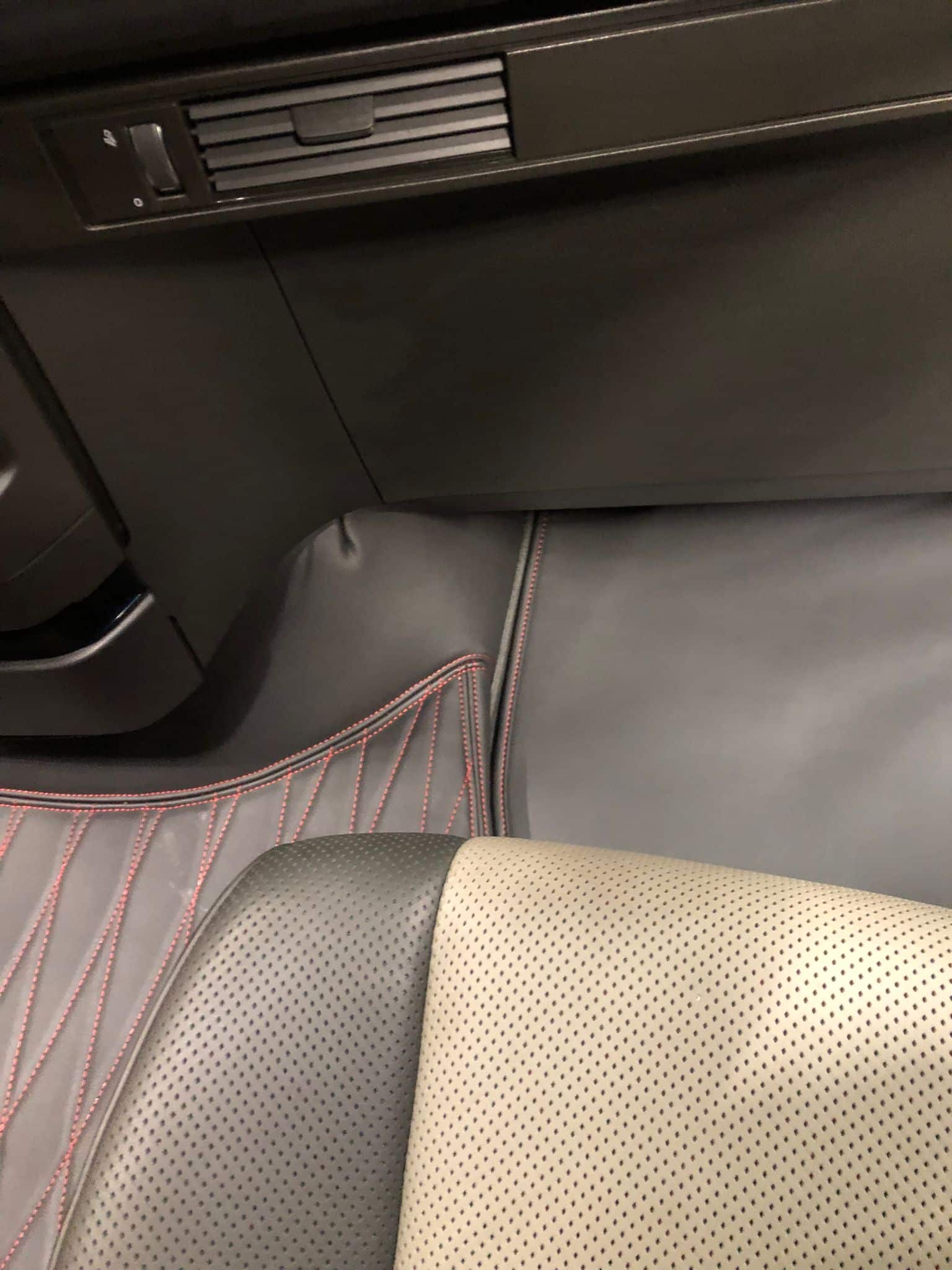 Fußmatten passend für Volvo FH4 + Sitzsockelverkleidung