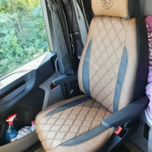 Sitzbezüge Glatt/Gesteppt passend für SCANIA Fahrerseite Recaro, Beifahrersitz Klappstuhl