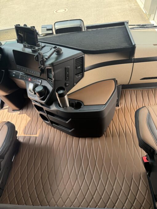 Tunnelabdeckung passend für ACTROS MP4 /MP5 Beifahrersitz Luftgefedert – Bild 11