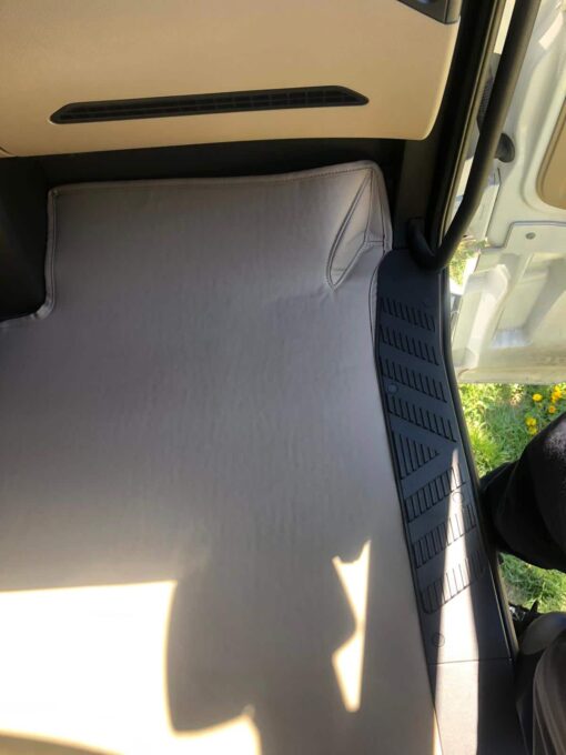 Tunnelabdeckung passend für ACTROS MP4 / MP5  Beifahrersitz Relaxecke – Bild 6
