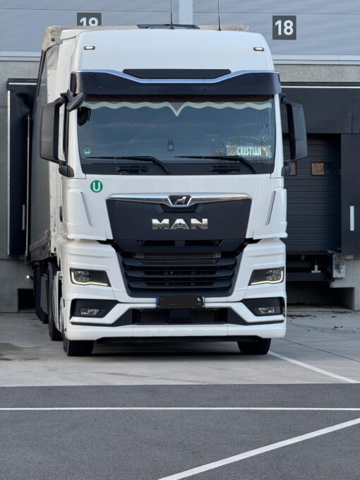 Scheibenbordüre mit Wildlederkante passend für alle LKW-Universal – Bild 4