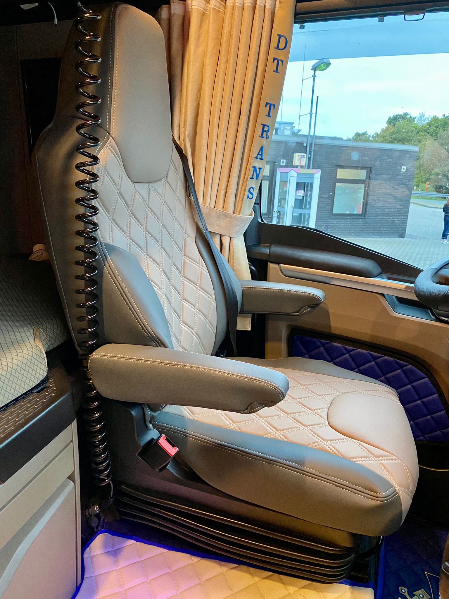 KRAM-TRUCK 2-teiliger Velours-Sitzbezug kompatibel mit Man TGX 21