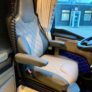 Einbau Sitzbezüge passend für MAN TGX Bj ab 2020