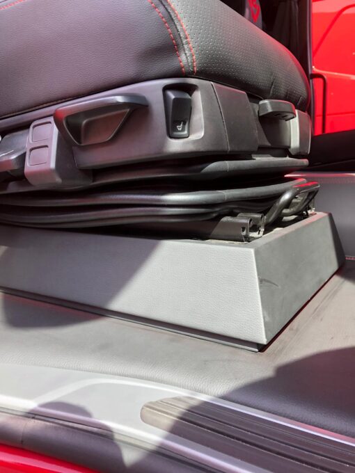 Luxus Einbaufußmatten passend für SCANIA R New Generation Beifahrerseite Luftgefedert – Bild 3