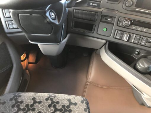 Exclusive Einbautunnel passend für SCANIA/ S Beifahrerseite Luftgefedert & Drehstuhl – Bild 2