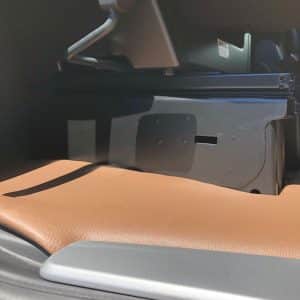 Exklusive Einbautunnel passend für SCANIA S New Generation Beifahrerseite Klappstuhl