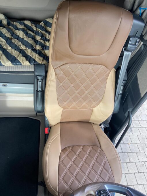 Sitzbezüge passend für DAF XG/XG+ Beifahrerseite Klappstuhl mit Tisch – Bild 5