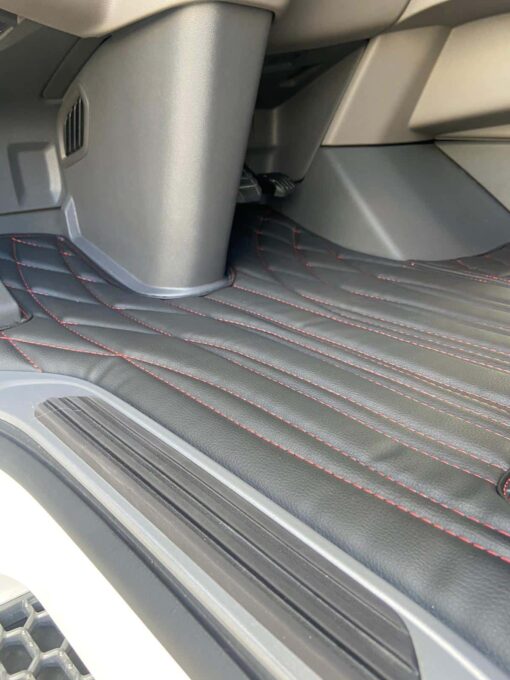 Kunstleder Tunnel + Fußmatten 4 teile passend für SCANIA/ S Klappstuhl – Bild 4