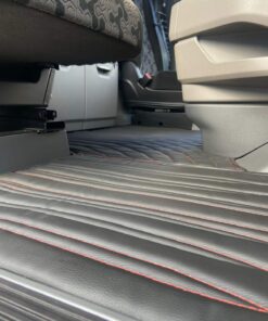 Kunstleder Tunnel + Fußmatten 4 teile passend für SCANIA /S Luftgefedert oder Drehstuhl