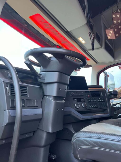 Beleuchtete Sonnenblendenabdeckung passend für VOLVO FH 4/5 – Bild 2