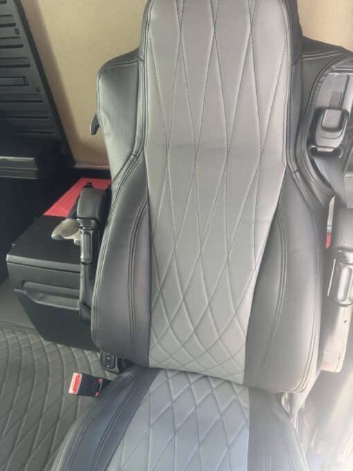 Sitzbezüge passend für ACTROS MP4/5 Beifahrersitz mit Sitzecke – 12 cm Kopfstütze – Bild 3