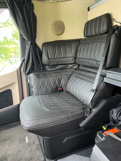 Sitzbezüge passend für ACTROS MP4/5 Beifahrersitz mit Sitzecke – 12 cm Kopfstütze – Bild 2