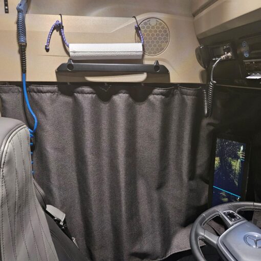 Seitengardinen passend für Actros MP-4/5 mit ausschnitt für das Tablet – Bild 4