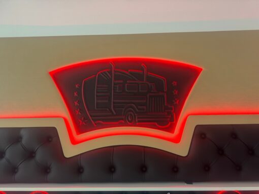 Hinterwand mit Druck und mit Knöpfen passend für Scania S/R