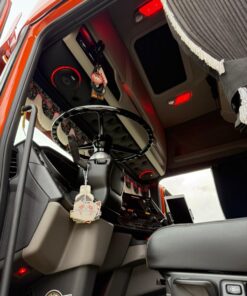 Sonnenblendeabdeckung passend für Scania R/S geknöpft mit 2 oder 4 Lautsprechern