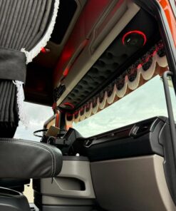 Sonnenblendeabdeckung passend für Scania R/S geknöpft mit 2 oder 4 Lautsprechern