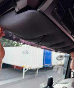 Sonnenblendenabdeckung passend für MAN TGX Bj ab 2020 geknöpft