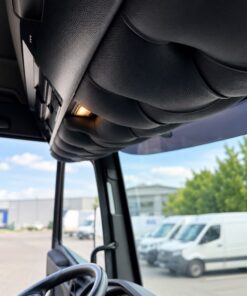 Sonnenblendenabdeckung passend für MAN TGX Bj ab 2020 geknöpft